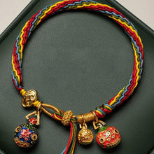 Load image into Gallery viewer, Armbånd som svelger beist i gull