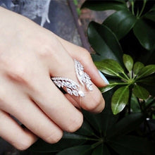 Load image into Gallery viewer, Angel Wings Ring &amp; Bracelet