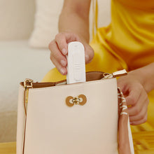 Load image into Gallery viewer, Portable Two-way Floss Dispenser