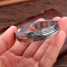 Load image into Gallery viewer, Vintage Feather Bracelet