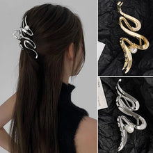 Load image into Gallery viewer, Women&#39;s Pearl Hair Clip Claw